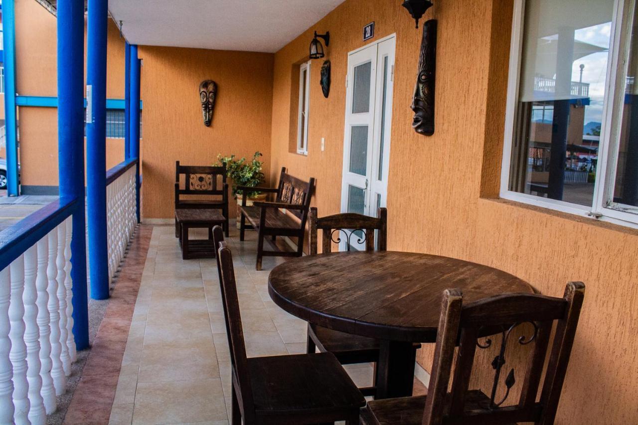 Hotel Chinauta Real Εξωτερικό φωτογραφία