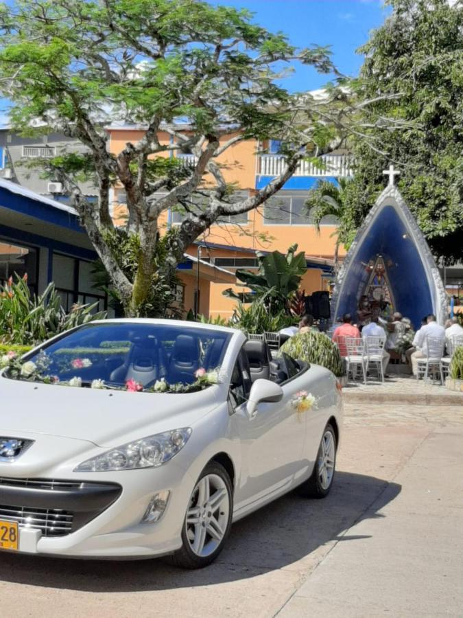 Hotel Chinauta Real Εξωτερικό φωτογραφία